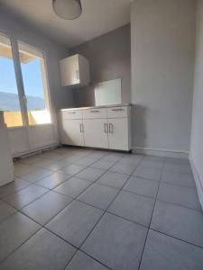 For sale Saint-martin-d'heres 4 rooms 62 m2 Isere (38400) photo 3