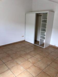 Louer Appartement Possession 1030 euros