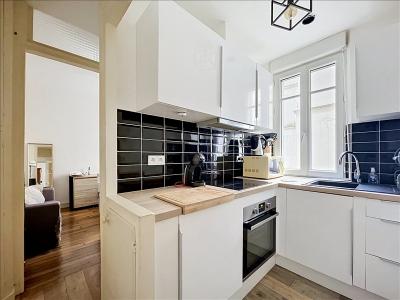 Louer Appartement Paris-7eme-arrondissement 1053 euros
