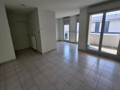 For sale Lyon-7eme-arrondissement 3 rooms 59 m2 Rhone (69007) photo 3
