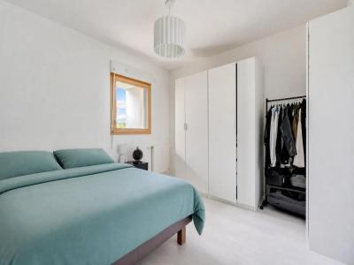 For sale Saint-priest 2 rooms 42 m2 Rhone (69800) photo 3