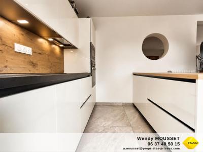 For sale Vannes 6 rooms 127 m2 Morbihan (56000) photo 2