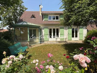 For sale Neuville-sur-sarthe 6 rooms 145 m2 Sarthe (72190) photo 0