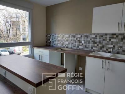 Louer Appartement Lyon-8eme-arrondissement 857 euros