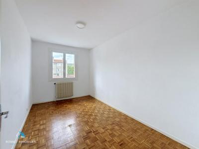 For rent Clermont-ferrand 3 rooms 60 m2 Puy de dome (63100) photo 2