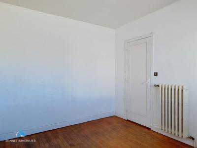 For rent Clermont-ferrand 4 rooms 69 m2 Puy de dome (63000) photo 3