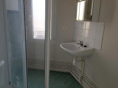 For rent Clermont-ferrand 3 rooms 47 m2 Puy de dome (63100) photo 4