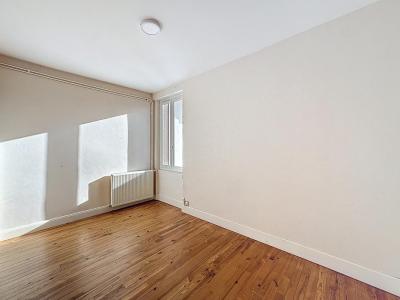 For rent Clermont-ferrand 3 rooms 50 m2 Puy de dome (63000) photo 4