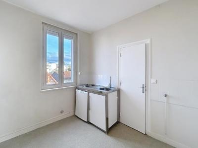 For rent Clermont-ferrand 1 room 30 m2 Puy de dome (63000) photo 2
