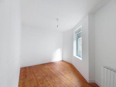 For rent Clermont-ferrand 2 rooms 25 m2 Puy de dome (63000) photo 2