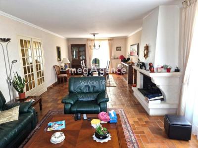 Acheter Maison Saint-ouen-des-toits 299000 euros