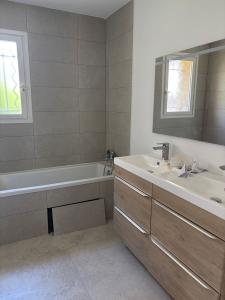 Louer Maison  1400 euros
