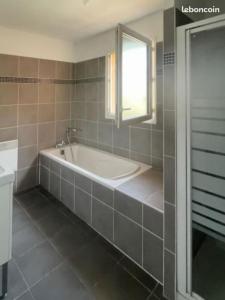 For rent Bouliac 4 rooms 94 m2 Gironde (33270) photo 2