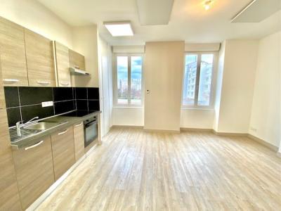 Louer Appartement Villeurbanne 630 euros