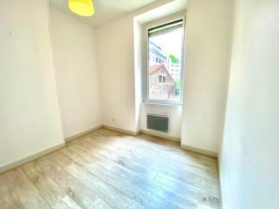 For rent Lyon-3eme-arrondissement 3 rooms 40 m2 Rhone (69003) photo 4