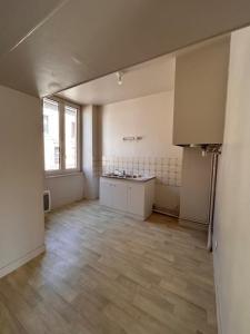 For rent Vermenton 2 rooms 41 m2 Yonne (89270) photo 1