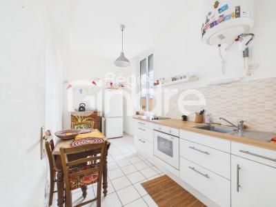 For sale Lyon-4eme-arrondissement 2 rooms 76 m2 Rhone (69004) photo 2