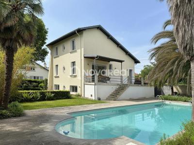 Acheter Maison 218 m2 Pau