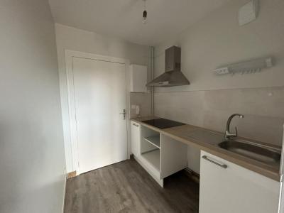 For rent Riorges 1 room 23 m2 Loire (42153) photo 2