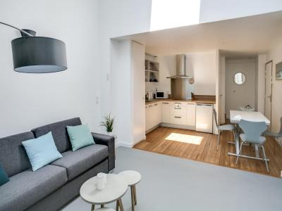 For rent Bordeaux 2 rooms 53 m2 Gironde (33000) photo 0