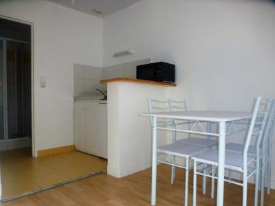 For rent Landivisiau 1 room 18 m2 Finistere (29400) photo 2
