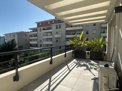 Louer Appartement  Bouches du Rhone