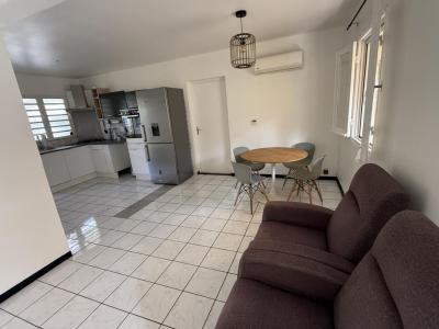 Annonce Location 4 pi�ces Maison Montagne 974