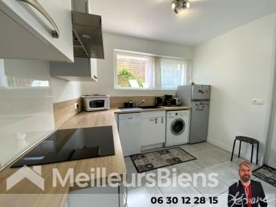 For sale Montendre 4 rooms 79 m2 Charente maritime (17130) photo 2