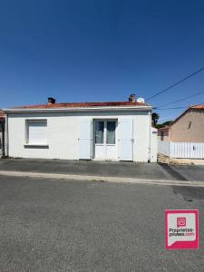 For sale Lucon 4 rooms 64 m2 Vendee (85400) photo 0
