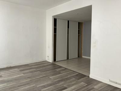 For rent Lyon-1er-arrondissement 1 room 32 m2 Rhone (69001) photo 3