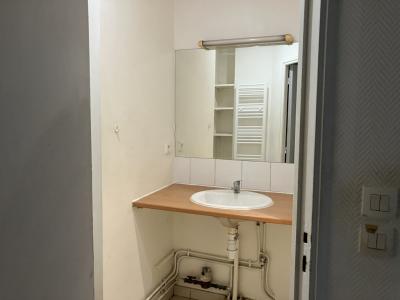 For rent Lyon-1er-arrondissement 1 room 32 m2 Rhone (69001) photo 4