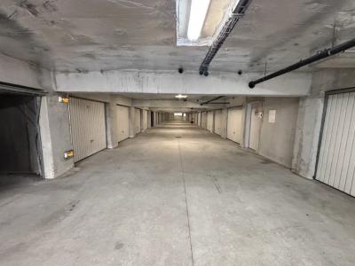 Louer Parking 15 m2 Saint-brieuc