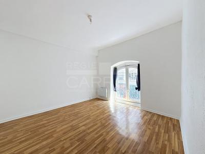 For rent Lyon-6eme-arrondissement 3 rooms 74 m2 Rhone (69006) photo 0