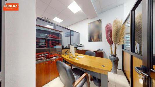 Louer Local commercial Saint-pierre 76800 euros