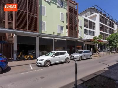 Louer Local commercial 225 m2 Saint-pierre