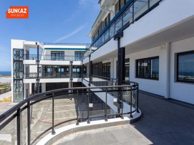 Louer Local commercial 213 m2 Saint-pierre