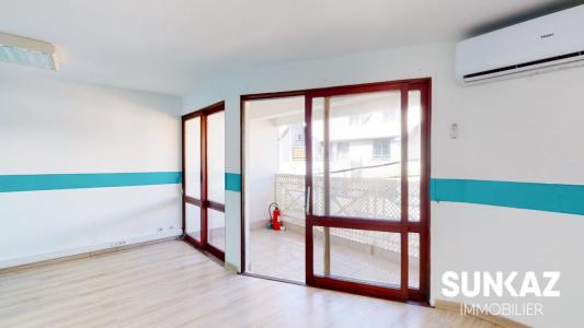 Louer Local commercial 345 m2 Saint-pierre