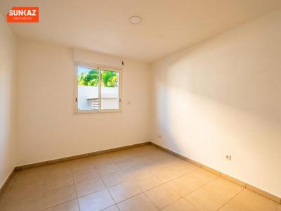 For sale Saint-pierre 2 rooms 57 m2 Reunion (97410) photo 1