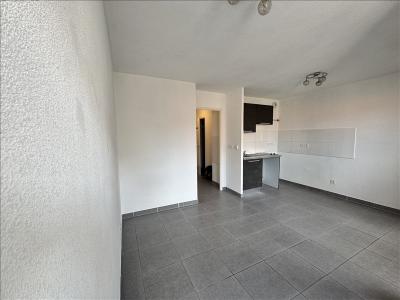 Louer Appartement 24 m2 Toulon
