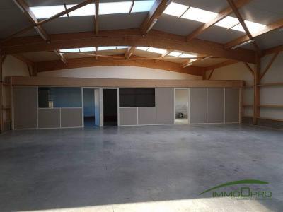 Louer Commerce 215 m2 Offranville