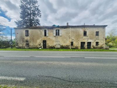 For sale 10 rooms 290 m2 Vendee (85200) photo 0