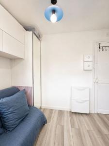 For sale 15EM 1 room 10 m2 Paris (75015) photo 3