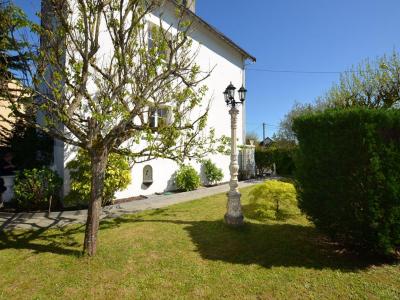 For sale Sainte-genevieve-des-bois 8 rooms 205 m2 Essonne (91700) photo 0