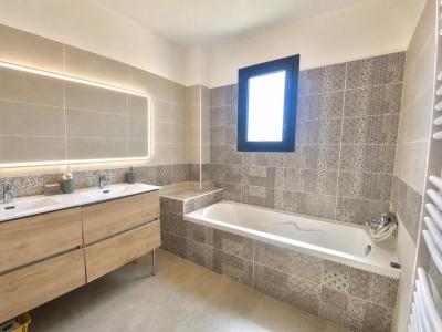 For sale Jonquieres-saint-vincent 4 rooms 100 m2 Gard (30300) photo 3