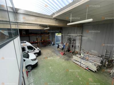 Louer Commerce 330 m2 Capinghem