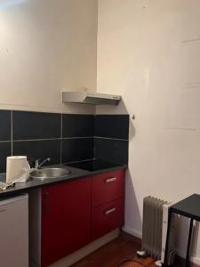 For rent Bordeaux 1 room 24 m2 Gironde (33000) photo 1