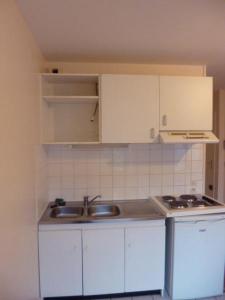 For rent Cergy 1 room 28 m2 Val d'Oise (95000) photo 4