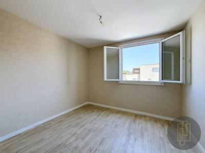 For sale Lyon-8eme-arrondissement 3 rooms 51 m2 Rhone (69008) photo 3