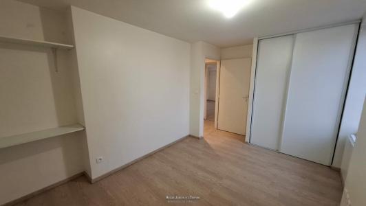 Louer Appartement Tassin-la-demi-lune 895 euros