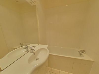 Louer Appartement Lyon-7eme-arrondissement 895 euros